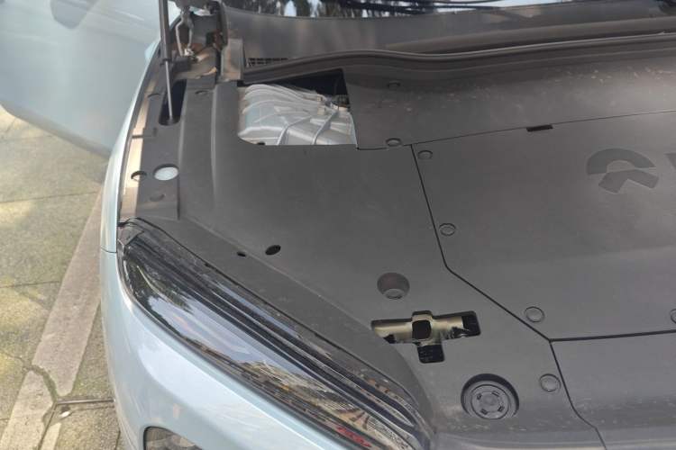 Used Nio ET5 2022 75 kWh Engine Bay Right