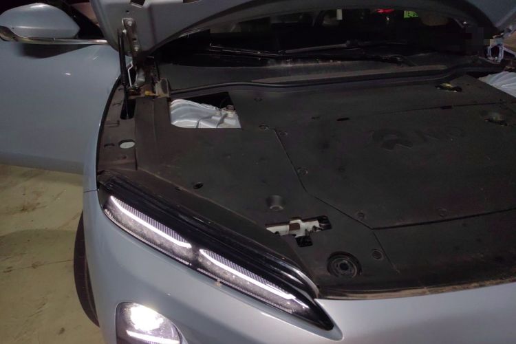Used Nio ET5 2022 75 kWh Engine Bay Right