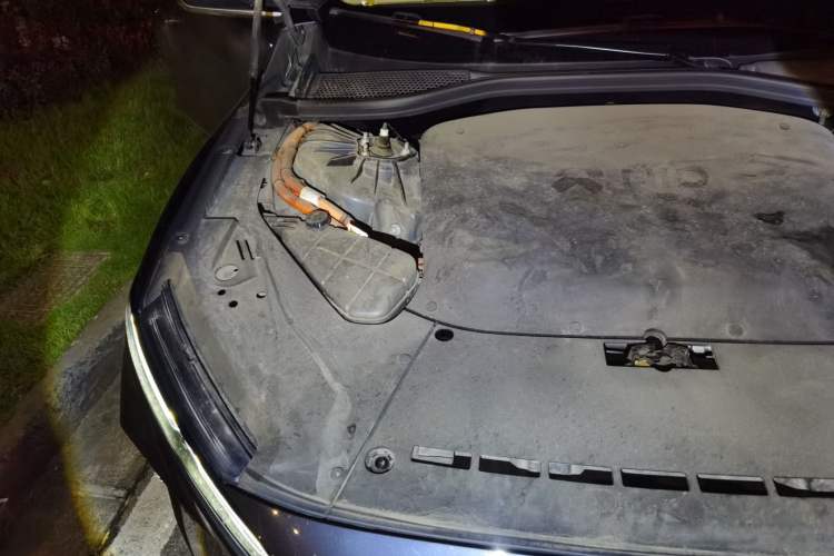 Used Nio ET5 2022 75 kWh Engine Bay Right