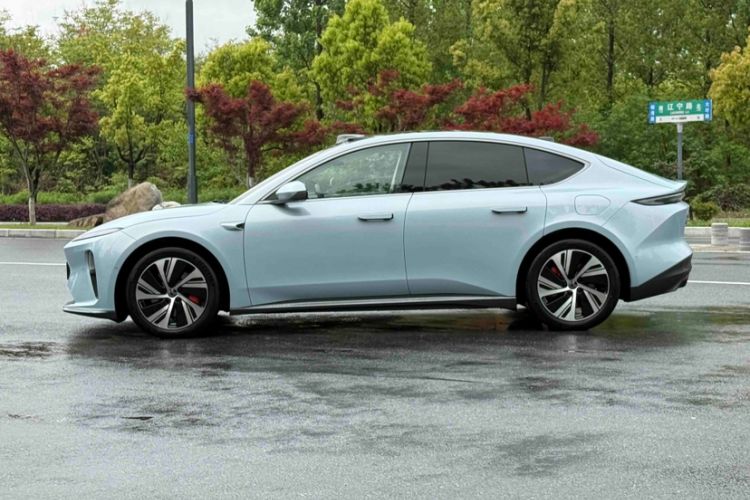 Used Nio ET5 2022 75 kWh Exterior 1