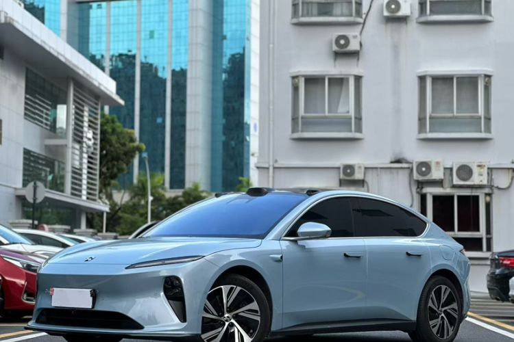 Used Nio ET5 2022 75 kWh Exterior 1
