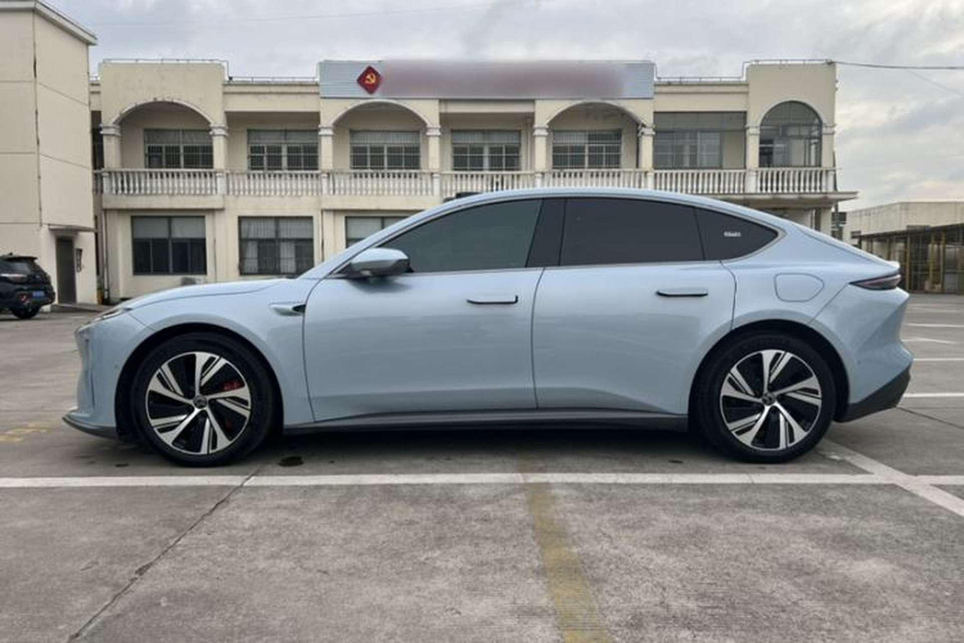 Used Nio ET5 2022 75 kWh Exterior 1