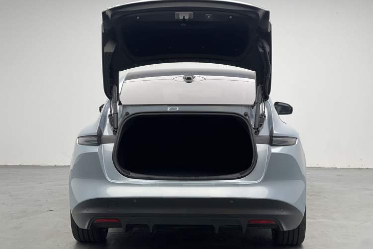 Used Nio ET5 2022 75 kWh Exterior 10