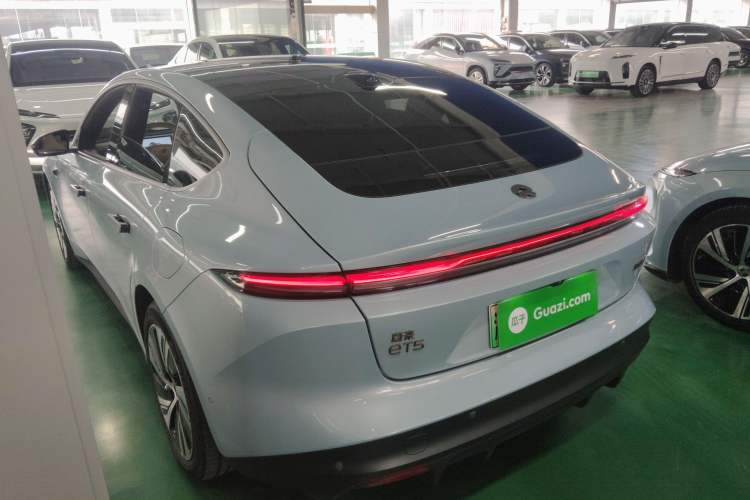 Used Nio ET5 2022 75 kWh Exterior 2