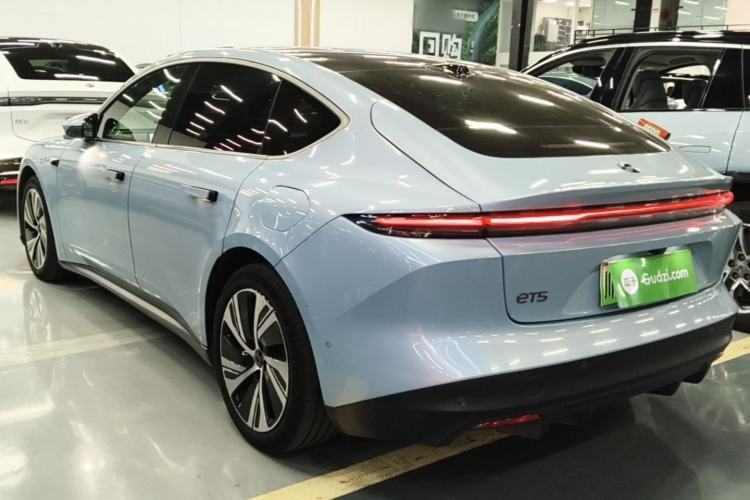 Used Nio ET5 2022 75 kWh Exterior 2