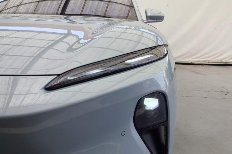 Used Nio ET5 2022 75 kWh Exterior 2