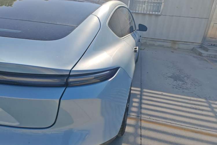 Used Nio ET5 2022 75 kWh Exterior 3