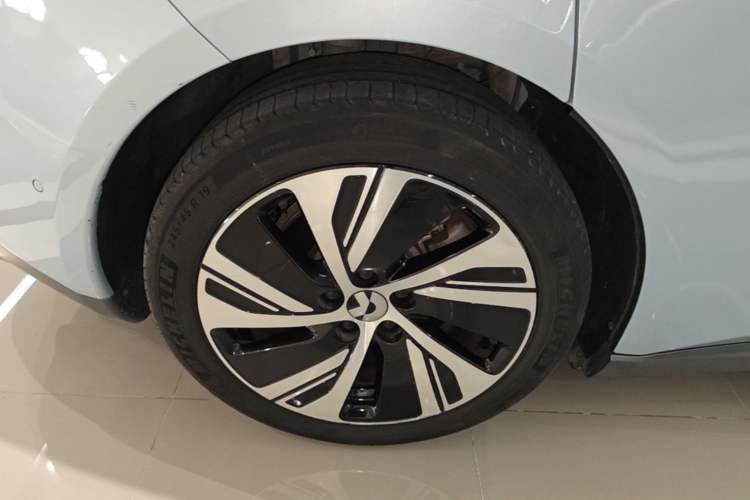 Used Nio ET5 2022 75 kWh Exterior 3