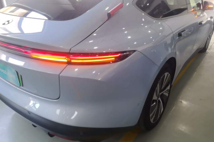 Used Nio ET5 2022 75 kWh Exterior 3