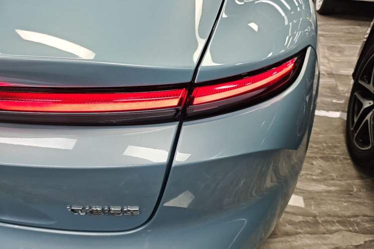 Used Nio ET5 2022 75 kWh Exterior 3