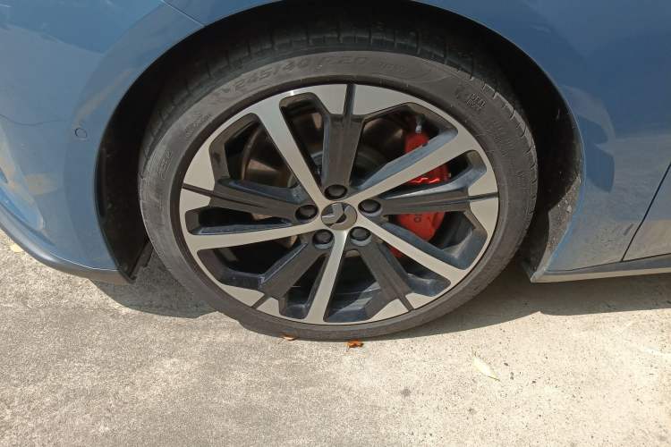 Used Nio ET5 2022 75 kWh Exterior 4