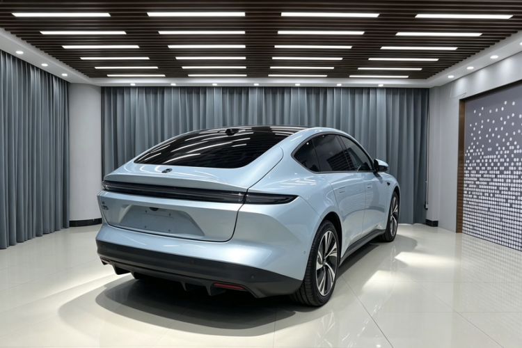 Used Nio ET5 2022 75 kWh Exterior 4