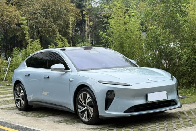 Used Nio ET5 2022 75 kWh Exterior 4