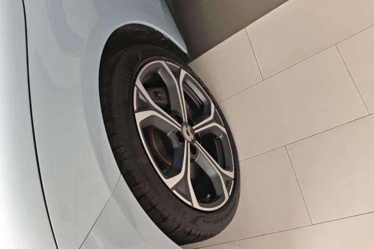 Used Nio ET5 2022 75 kWh Exterior 4