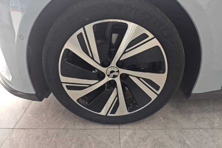 Used Nio ET5 2022 75 kWh Exterior 4