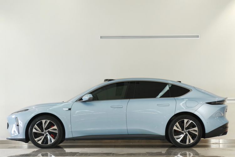 Used Nio ET5 2022 75 kWh Exterior 4