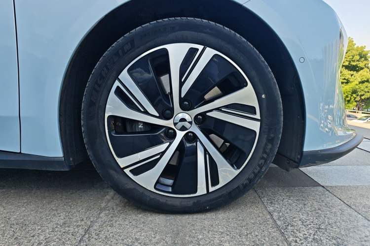 Used Nio ET5 2022 75 kWh Exterior 5