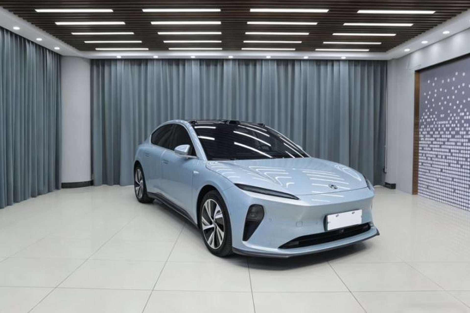 Used Nio ET5 2022 75 kWh Exterior 6