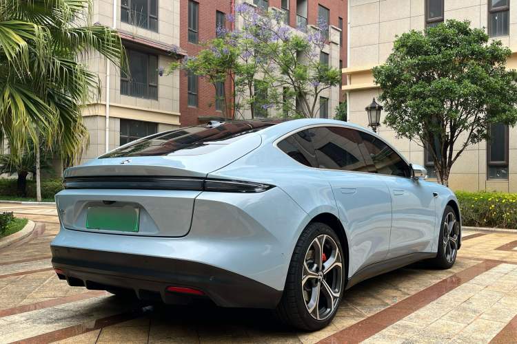 Used Nio ET5 2022 75 kWh Exterior 6