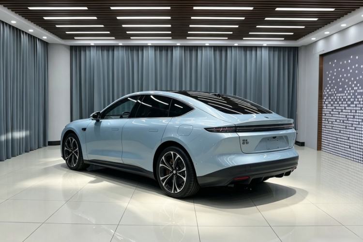 Used Nio ET5 2022 75 kWh Exterior 6