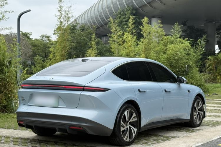 Used Nio ET5 2022 75 kWh Exterior 6