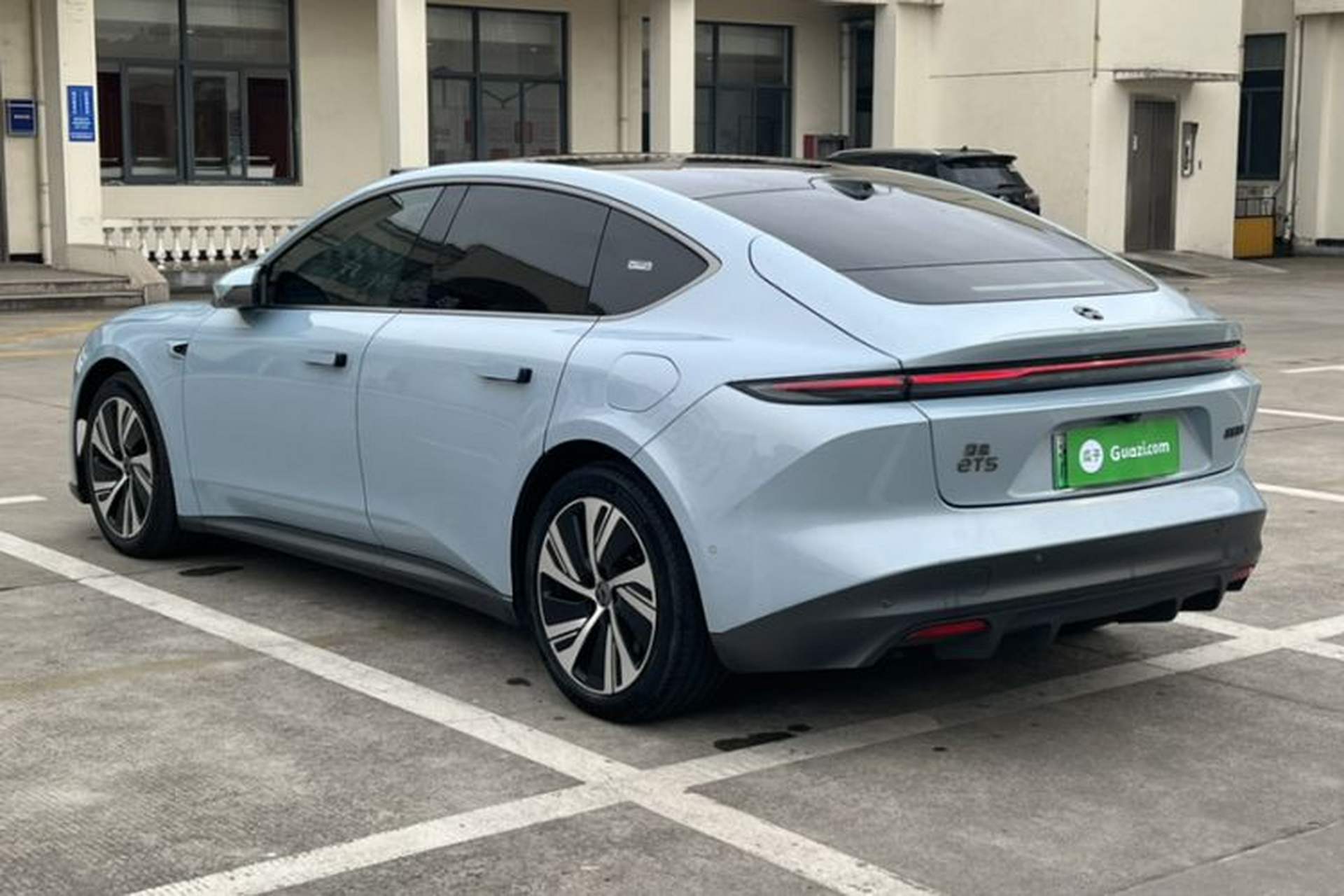 Used Nio ET5 2022 75 kWh Exterior 6