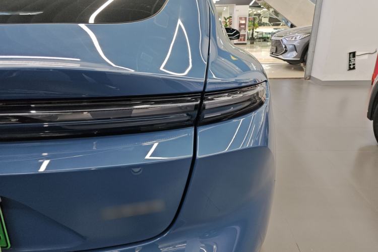 Used Nio ET5 2022 75 kWh Exterior 6