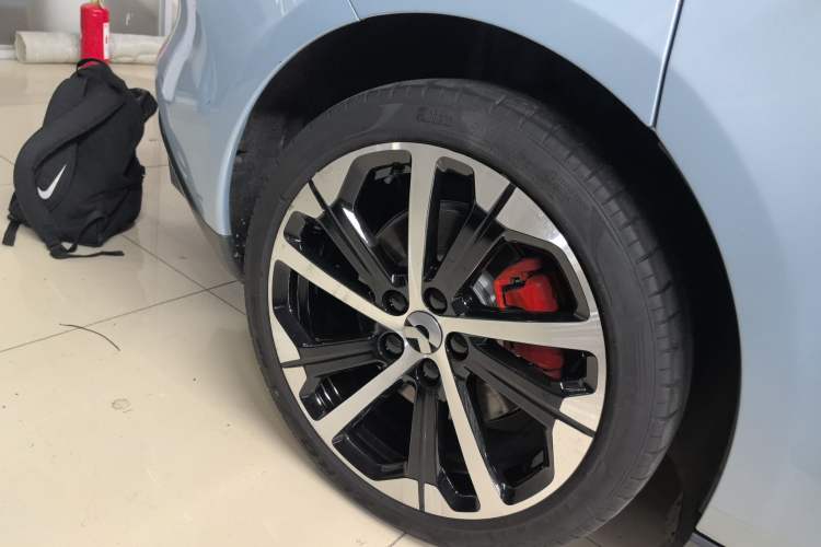 Used Nio ET5 2022 75 kWh Exterior 8