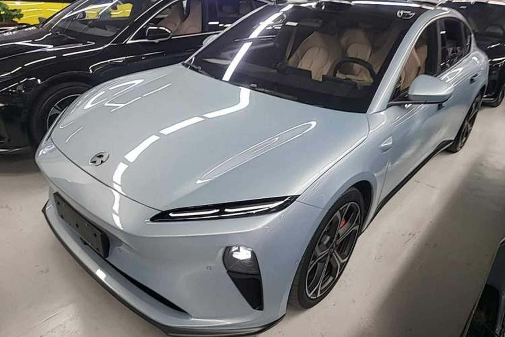 Used Nio ET5 2022 75 kWh Front Left 45 Deg