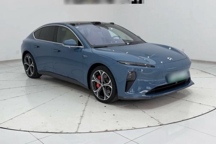 Used Nio ET5 2022 75 kWh Front Right 45 Deg