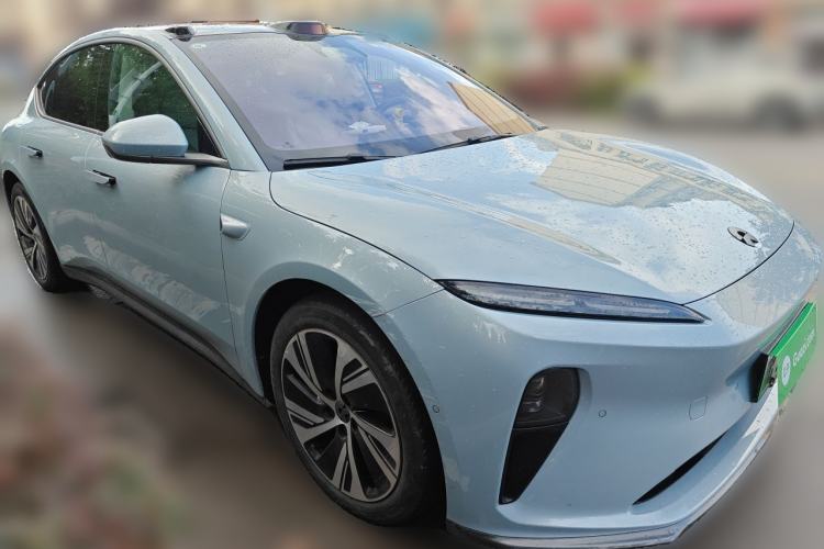 Used Nio ET5 2022 75 kWh Front Right 45 Deg