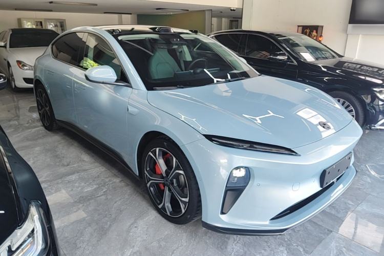 Used Nio ET5 2022 75 kWh Front Right 45 Deg
