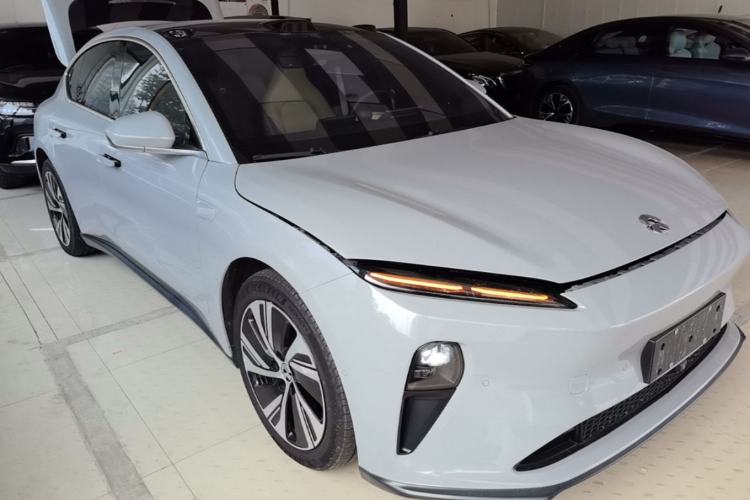 Used Nio ET5 2022 75 kWh Front Right 45 Deg