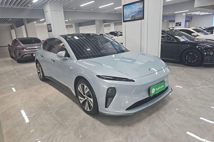Used Nio ET5 2022 75 kWh Front Right 45 Deg