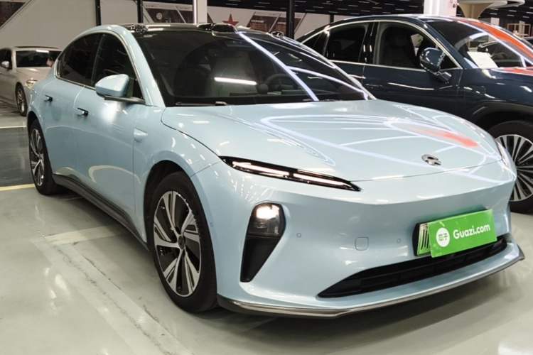 Used Nio ET5 2022 75 kWh Front Right 45 Deg