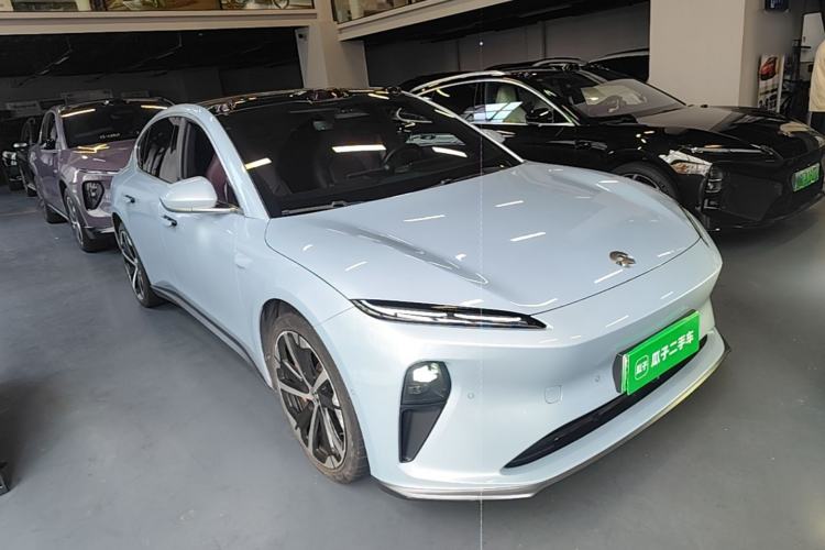 Used Nio ET5 2022 75 kWh Front Right 45 Deg