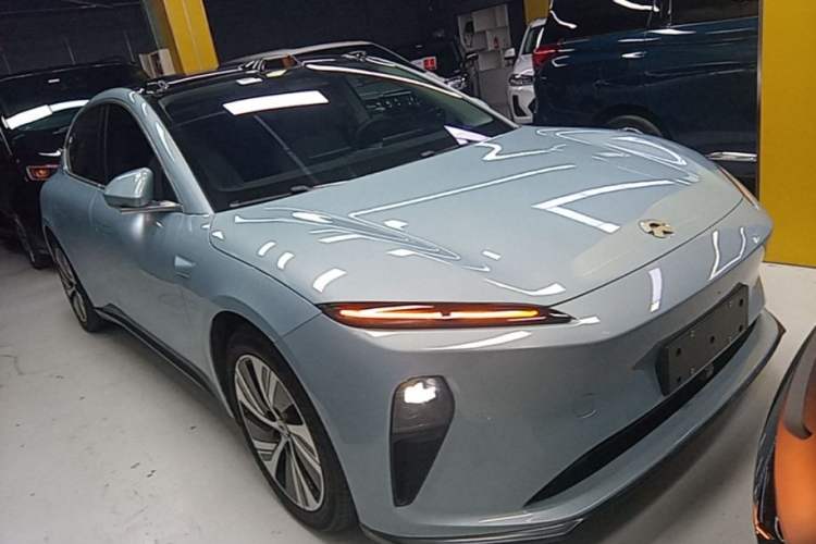 Used Nio ET5 2022 75 kWh Front Right 45 Deg