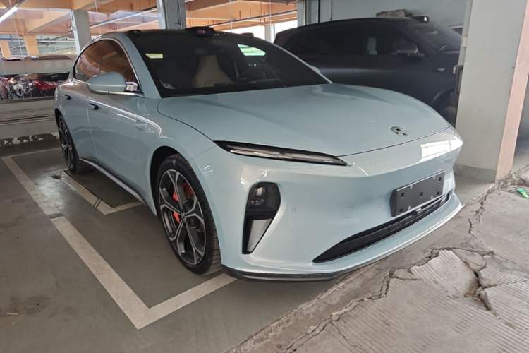 Used Nio ET5 2022 75 kWh Front Right 45 Deg