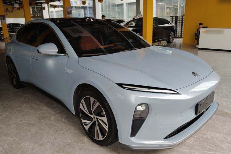 Used Nio ET5 2022 75 kWh Front Right 45 Deg