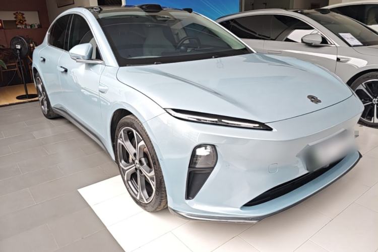 Used Nio ET5 2022 75 kWh Front Right 45 Deg