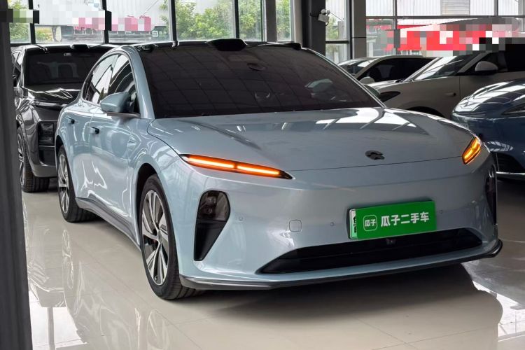 Used Nio ET5 2022 75 kWh Front Right 45 Deg