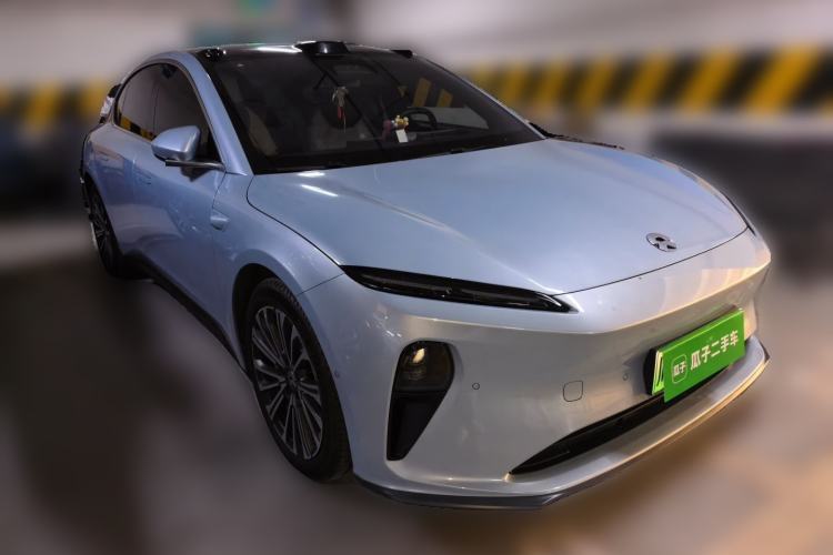Used Nio ET5 2022 75 kWh Front Right 45 Deg