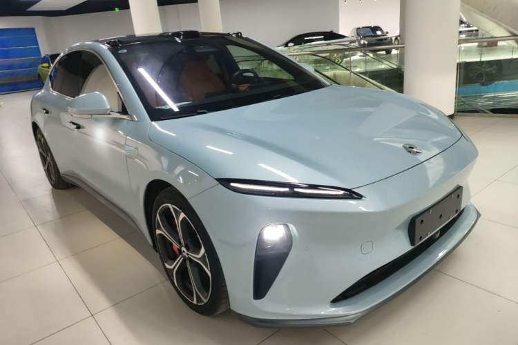 Used Nio ET5 2022 75 kWh Front Right 45 Deg