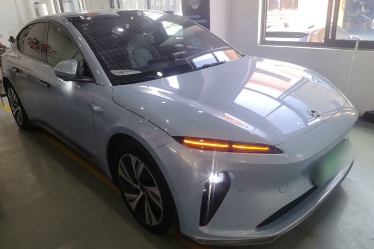 Used Nio ET5 2022 75 kWh Front Right 45 Deg