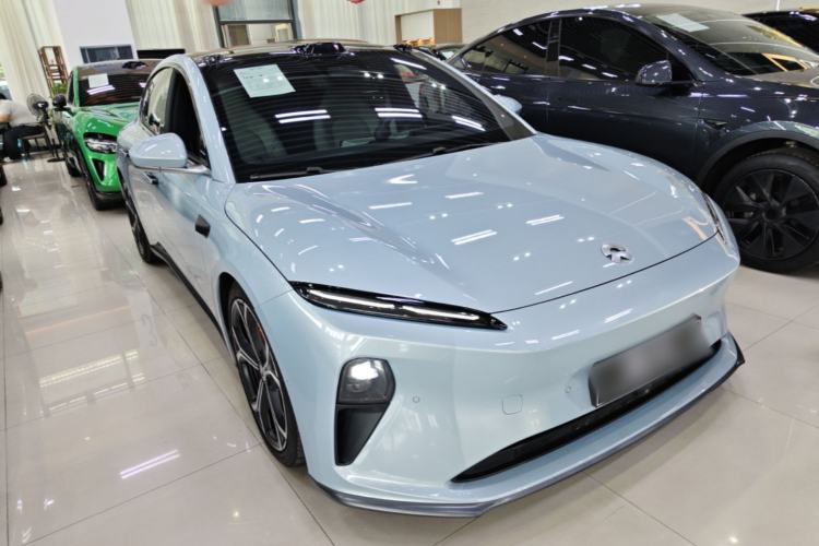 Used Nio ET5 2022 75 kWh Front Right 45 Deg