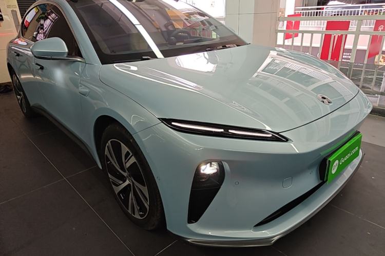 Used Nio ET5 2022 75 kWh Front Right 45 Deg