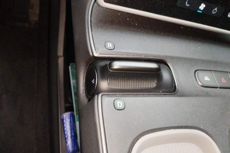 Used Nio ET5 2022 75 kWh Gear Lever