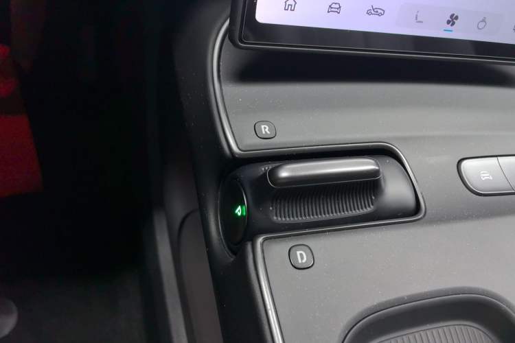 Used Nio ET5 2022 75 kWh Gear Lever