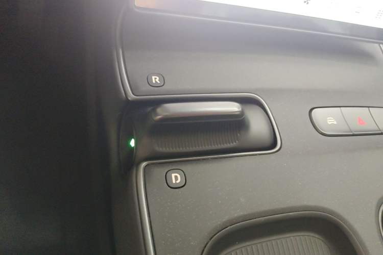 Used Nio ET5 2022 75 kWh Gear Lever