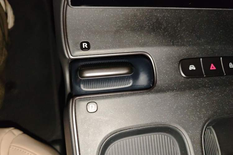 Used Nio ET5 2022 75 kWh Gear Lever